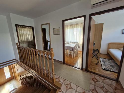 Apartments with parking space Rovinj - 20538