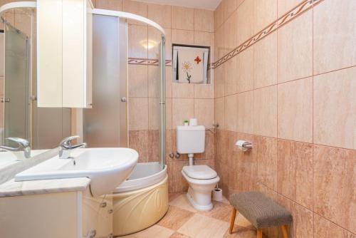 Apartments by the sea Supetarska Draga - Gonar, Rab - 24851