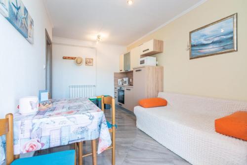 Apartments by the sea Supetarska Draga - Gonar, Rab - 24851