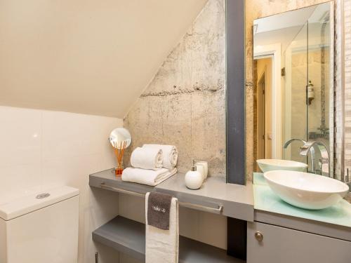 Porto Stay for 3 near Ribeira