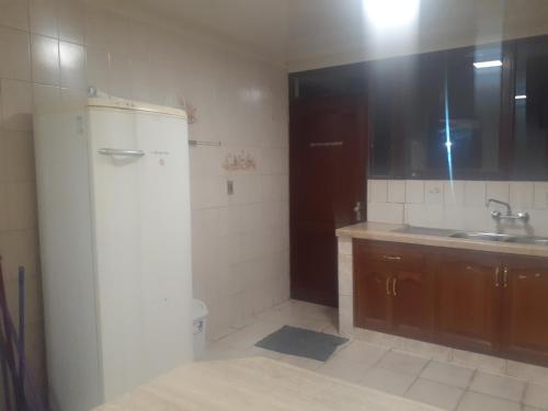 Ένα μπάνιο στο Casa con 5 dormitorios