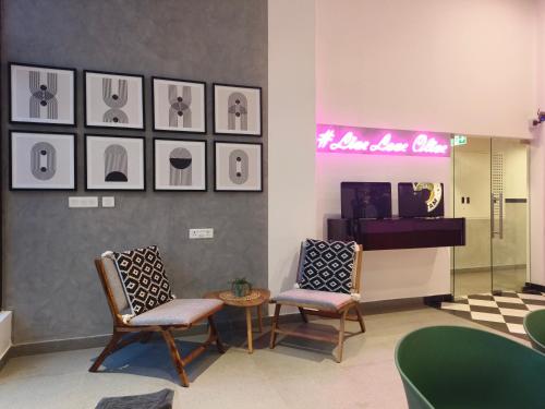 Χώρος καθιστικού στο Olive Hotel Brookefield by Embassy Group