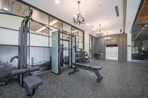Fitness centrum a/nebo fitness zařízení v ubytování Bugok Royal Tourist Hotel