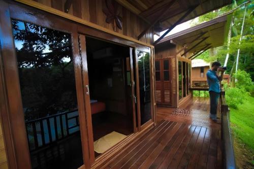 Taman di luar River View Resort At Chaewlan