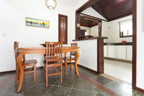 Dapur atau dapur kecil di Casa na Ferradura com Piscina