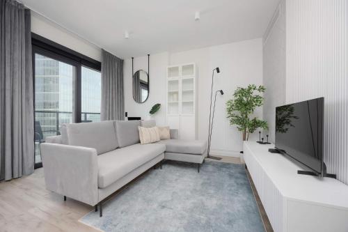 Towarowa Towers Warsaw Modern Air-Conditioned Studio by Noclegi Renters