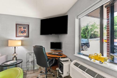 Μια τηλεόραση ή/και κέντρο ψυχαγωγίας στο Quality Inn