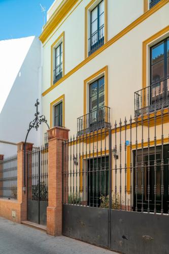 Casa 1872 Top-Luxury, by Homing U