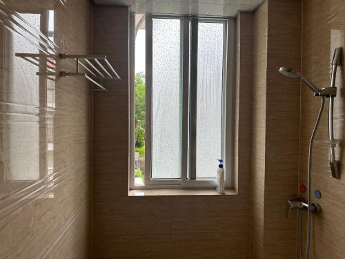 Un baño de Zhangjiajie Best Mountain View Villa