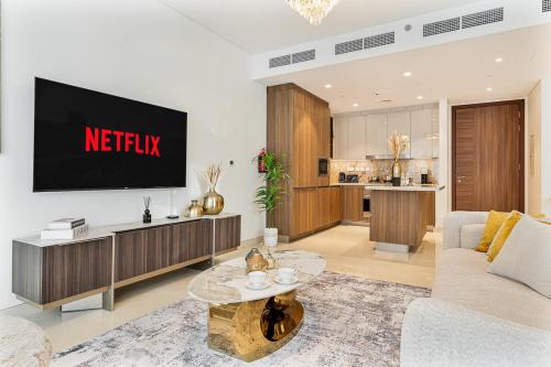 Panoramic & Stunning 3BR with Burj Khalifa View