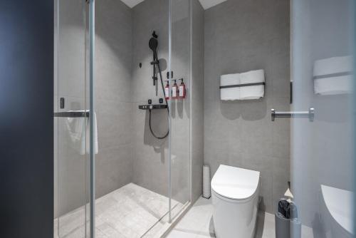 Un baño de Atour Light Hotel Xuzhou Suning Plaza South Zhongshan Road