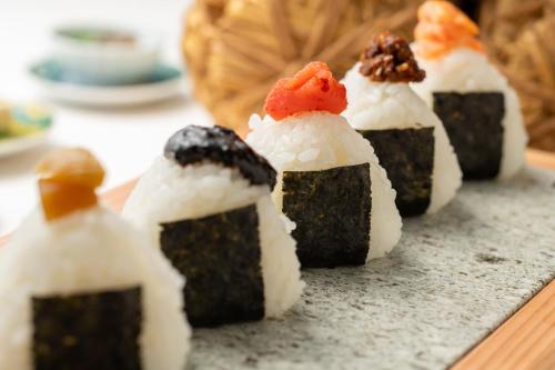 Jídlo v hotelu nebo okolí