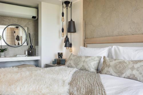 Ein Bett oder Betten in einem Zimmer der Unterkunft The Hide