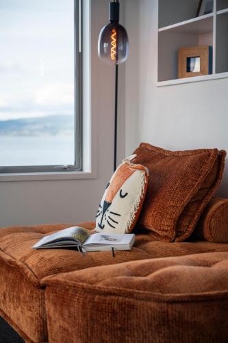 Rotorua Serenity Lakeview Retreatにあるシーティングエリア