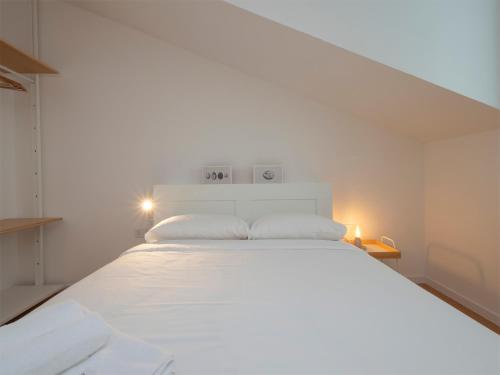 Xenia Milano - 2rooms apt in Via Petrella 4 E
