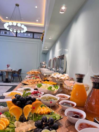 Jídlo v hotelu nebo okolí