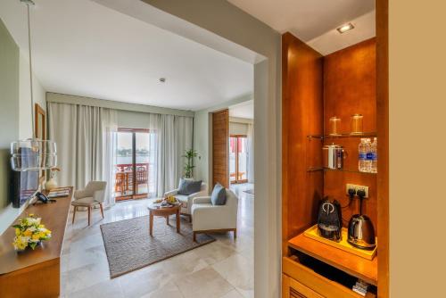 Dapur atau dapur kecil di Sifawy Boutique Hotel