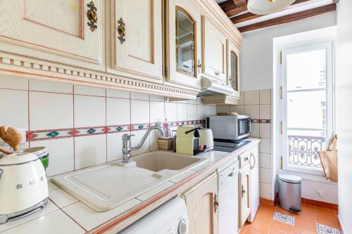 GuestReady - Chic & Central Paris Hideaway for 2