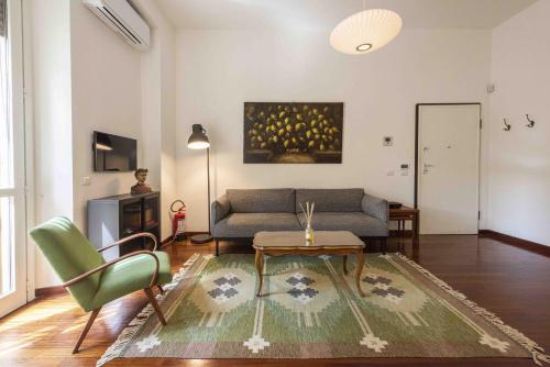 Poliziano Apartment by Mmega