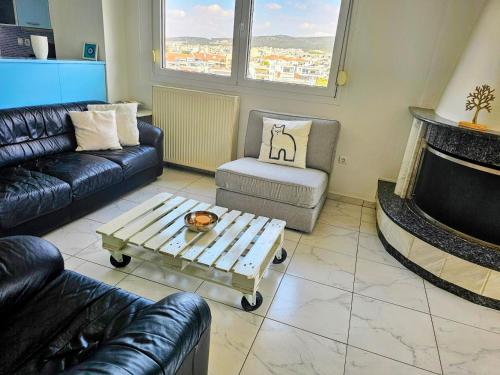 CELESTIAL GARDEN-Thessaloniki's modern, eclectic penthouse-Ideal for remote work and longer stays