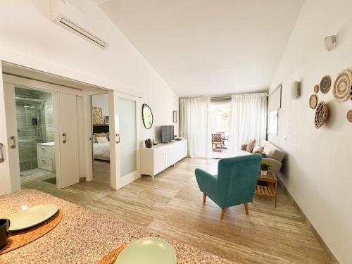 Dunes House by CanaryScape