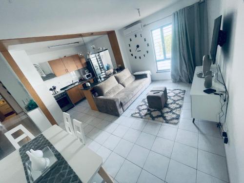 APPARTEMENT IDEAL POUR ESCALE a PRAIA