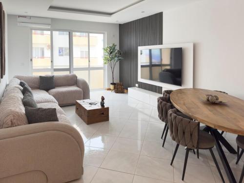 3 bdr cozy apt, Exterior POOL , Cidadela - LCGR