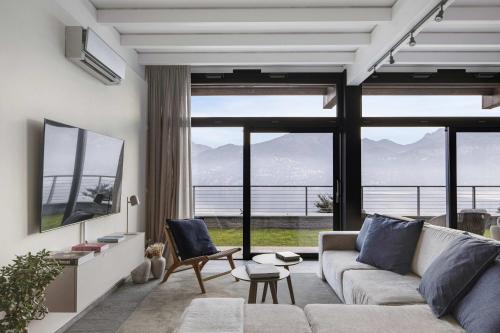 Luxury Penthouse Lake View Pool Terrasse Sauna photo 3