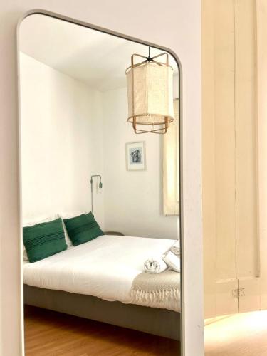 RSRC NEW AC Central & Bright 1BR apartment