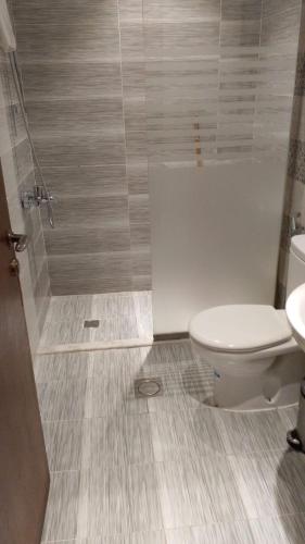 فندق قصر الخضراء بارك جدة فرع 2 tesisinde bir banyo