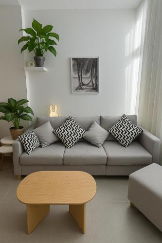 Sunny Escape 1BR with Pool Access