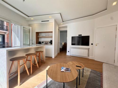 Plaza Mayor View Apartment in City Center