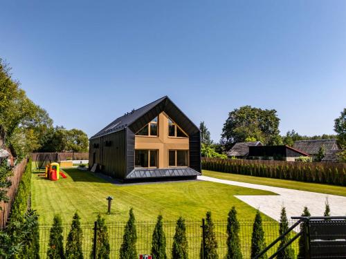 Taman di luar Przystań Roztocze 176 podgrzewany basen sauna jacuzzi bilard 14 osób