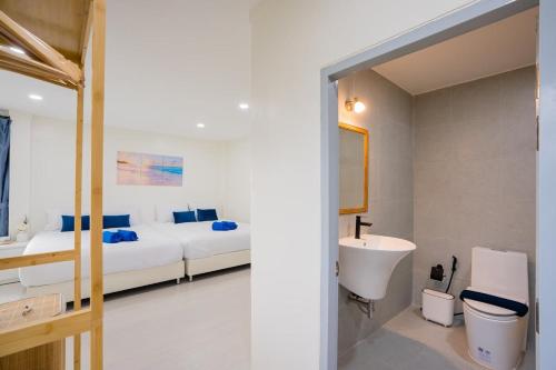 Ένα μπάνιο στο SeaTime Beachfront Chaam