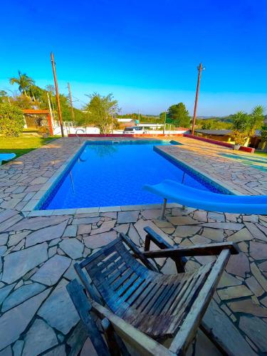 Kolam renang di atau dekat dengan Chácara Roteiro do Vinho com Wi-Fi