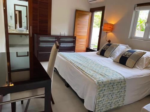 Colonial cocoon studio