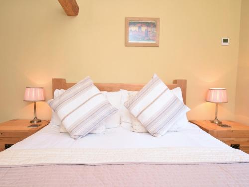Ένα ή περισσότερα κρεβάτια σε δωμάτιο στο 2 Bed in Croyde GCOWS