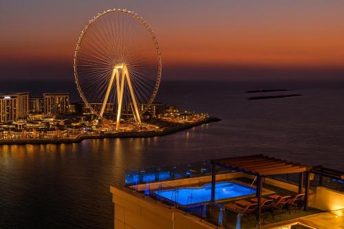 Jbr penthouse with terrace pool