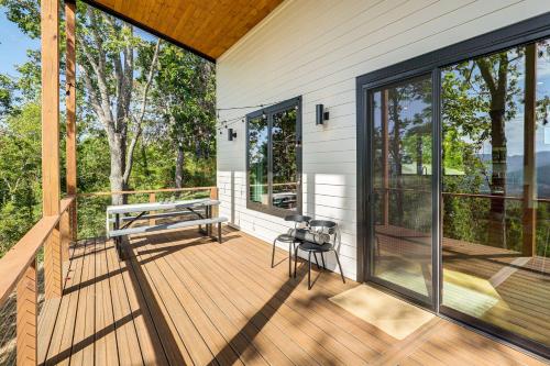 Gallery image of 12 Mi to Asheville Mtn-View Gem in Weaverville in Weaverville