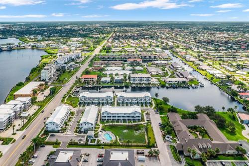 Nespecifikovaný výhled na destinaci Punta Gorda Isles nebo výhled na město při pohledu z prázdninového domu