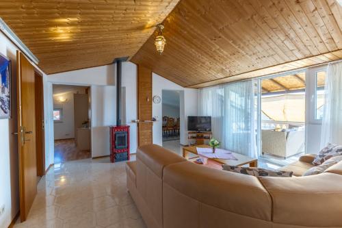 Apartment Sever