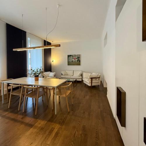 LesOnes MILANO