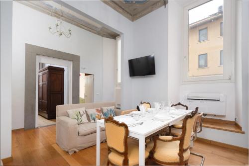 Florence Duomo Grand Apartment