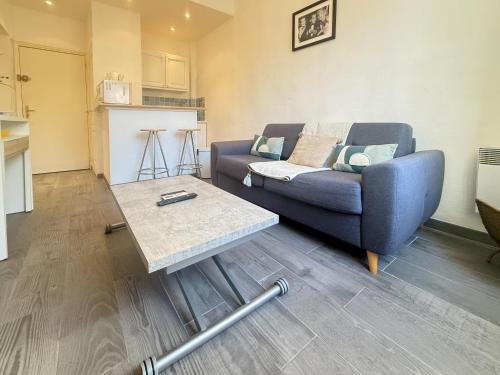 Cucina o angolo cottura di Cannes Conseil Immo - Appartement 1 chambre, zone semi piétonne -Tol-
