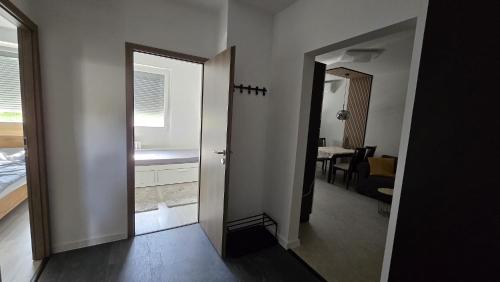 ペーチにあるSpot Apartmanのギャラリーの写真