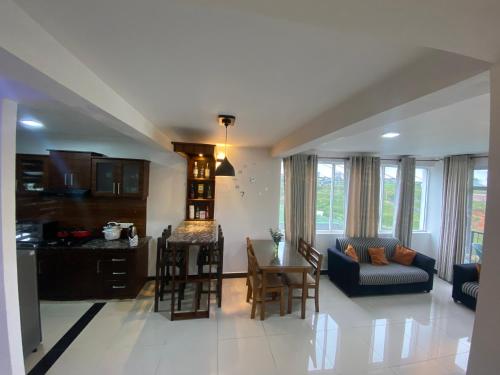 Kuchyň nebo kuchyňský kout v ubytování Divine Luxury Apartments