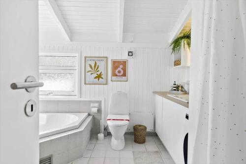 Ένα μπάνιο στο TV1048-Bindslev-Falkevej-2