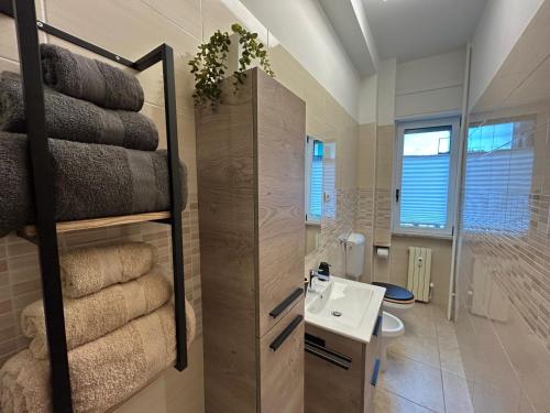 Bilik mandi di Vittoria Mini Apartment