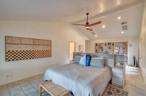 Katil atau katil-katil dalam bilik di M'walimu @ High Hope Ranch near Fossil Rim w/ Pool