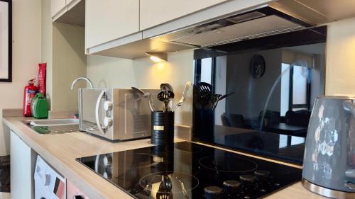 Richmond Row Apartments - Free On-Site Parking, WiFi & EV photo 168